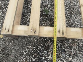 Prodám dřevěné palety NOVÁ CENA - 2