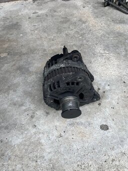 Prodám generátor AUDI A6C6 - 2