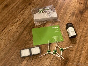 iRobot Roomba e5 - 2