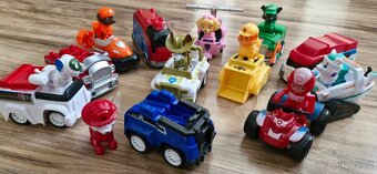 Sada autíček s figurkami Tlapkové patroly - 2