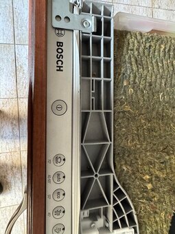 Vestavná myčka Bosch 60cm kontaktní tel.602 203 767 - 2