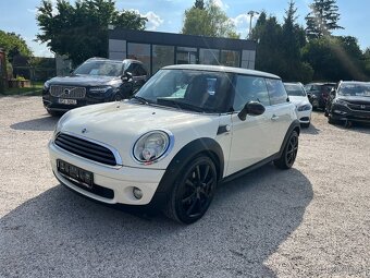 Mini Cooper 1.4i 55kW 136 205 km - 2