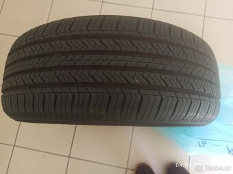 Prodám pneumatiky MAXXIS Bravo hpm 3, 215/55 R17 94V, letní. - 2