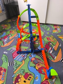 HotWheels Action HMX41 - 2