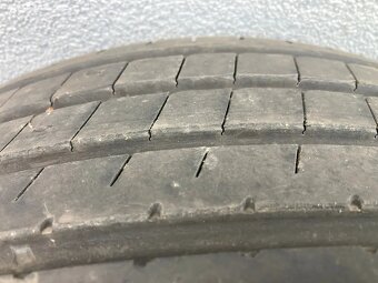 Pneu Lassa Competus (245/45/R19) - 2