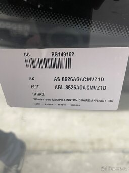 Prodám čelní sklo VW Passat B8 - 2