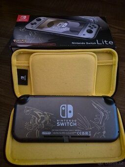 Nintendo switch lite - 2