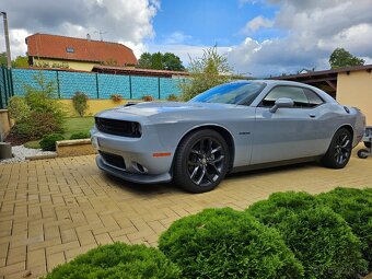 Dodge Challenger 5.7 Hemi NEHAVAROVANÉ - 2