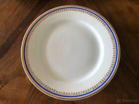 Porcelánový jídelní servis pro 6, Stará role, Czechoslovakia - 2