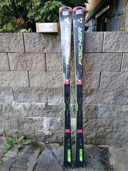 FISCHER RC4 World Cup SC 160cm r-12,5. Model 2024/2025 - 2