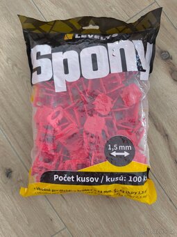 Spony levelys - 2