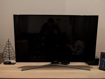 40" Samsung UE40MU6172 - 2