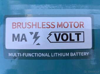 Aku úhlové brusky - 2