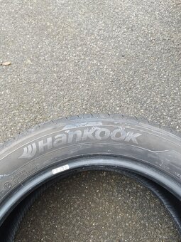 Hankook 215/55 R17 - 2