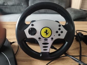 Volant na PC/PS - 2
