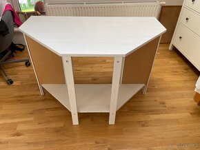ROHOVÝ PSACÍ STŮL IKEA - 2