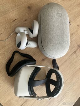 Meta Oculus Quest 2 - 2