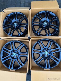 ORIGINÁL Alu Škoda THEMISTO R18, 5x112 - TOP STAV - 2