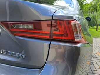 Lexus IS300h F-Sport - 2
