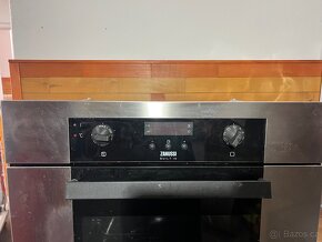 Vestavena trouba Zanussi - 2