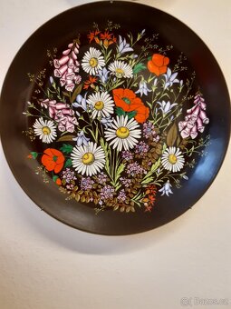 Porcelánový talíř na zeď - 2