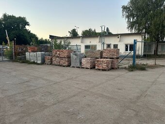 Prodám staré cihly - 2