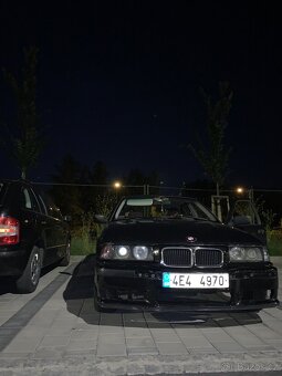 Bmw e36 318i sedan - 2