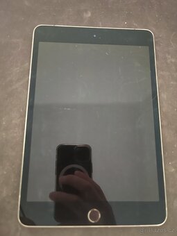 iPad Mini 5. generace, 64 GB, Wi-Fi + SIM (Cellular), Šedý - 2