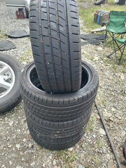 Letní pneu 225/40 R18 - 2