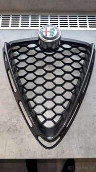 Alfa Romeo Stelvio Carbon  Oem díly maska a  zrcátka - 2