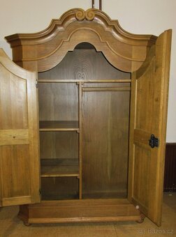 Šatní skříň rustikální z masivu ( Dub ) - Výborný stav - 2