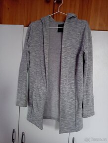 Šedý dlouhý cardigan s kapucí, velikost XS - 2
