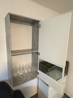 Skříňka, lesklý stůl - 2