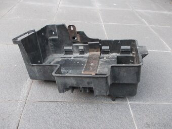 Držák autobaterie pro FORD FOCUS I. - 2