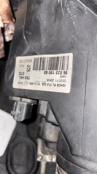 Světlo Peugeot 5008 - 2