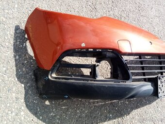 Renault Captur - přední nárazník ( 620221421R ) - 2