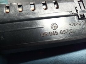 Třetí brzdové světlo 1J0 945 097 C - 2