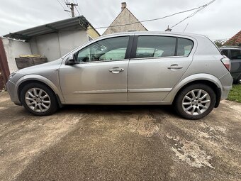 Opel Astra H - 2