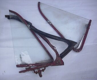 Moskvič větrací okénka - originál - 2