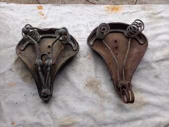 Starodávné sedadla - 2