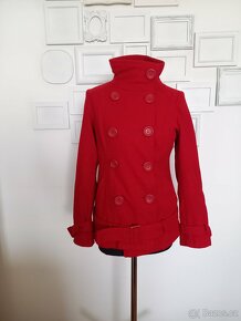 červený kabát s vlnou - 2
