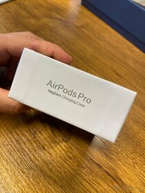 Apple Airpods PRO 1 - 2
