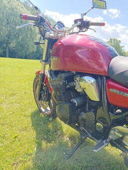 Suzuki GSX 750 - 2