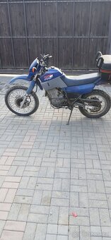 YAMAHA XT600E - 2