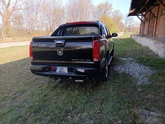 Cadillac Escalede CR doklady najeto 98000km - 2