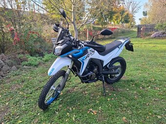 VOGE 300 RALLY - najeto 650 Km - jako nové - 2