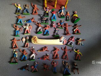 Retro figurky indiáni a kovbojové - 2