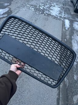 Audi A4 B7 Grill maska - 2