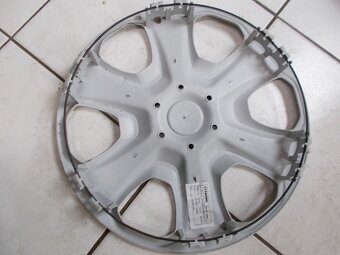 1x poklice 15" originál Ford Fiesta - 2