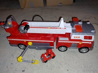 Marshallovo velké hasičské auto - 2